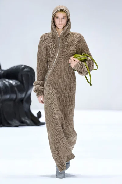 Look 23